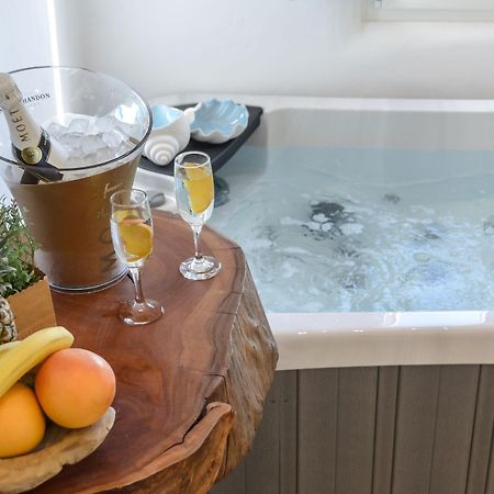 Pláka Naxos Island Escape Suites מראה חיצוני תמונה